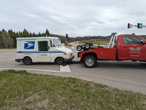 Midwest Towing & Auto Repair - photo 4