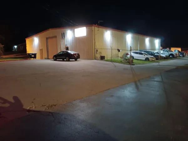 Select Truck & Equipment inc. - photo 3