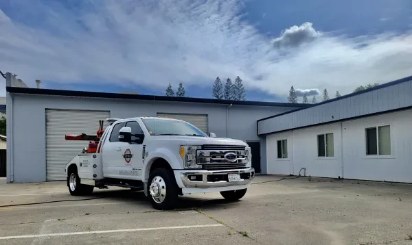 Loyal Towing - photo 3