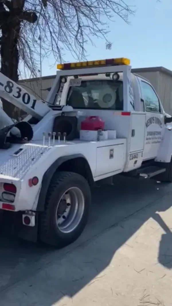 Memo's Towing - photo 2
