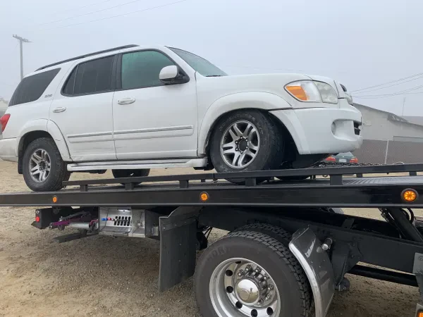 R & S TOWING - photo 3