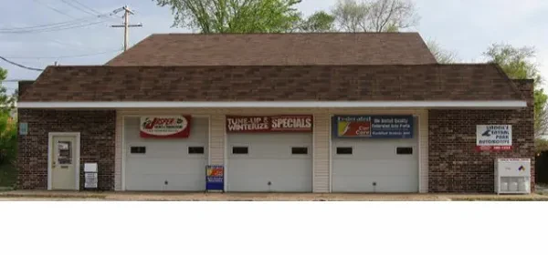 Lindell's Central Park Automotive - photo 2