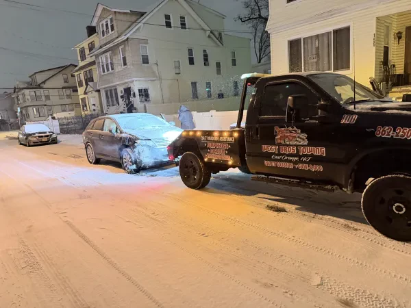 West Bro's Towing - photo 2