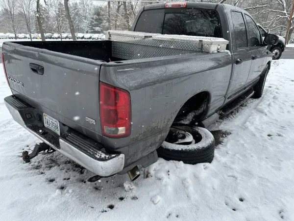 5 8 5 Towing Service Inc. - photo 4