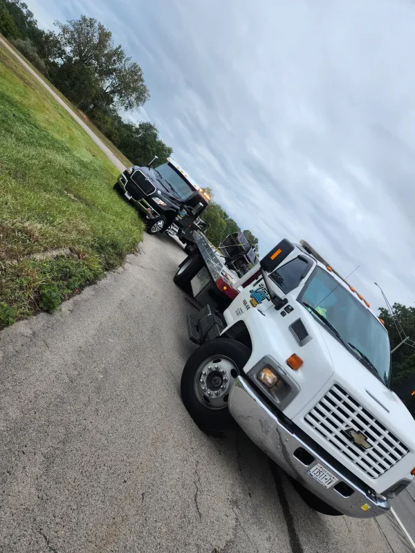 Cristo Towing & Impound - photo 3