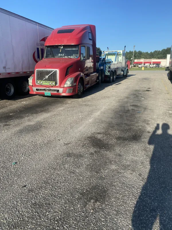 WAYNE LEES TOWING & 24HR WRECKER SERVICE - photo 3
