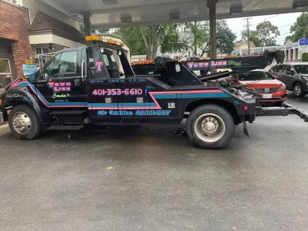 Town Line Towing & Recovery - photo 3