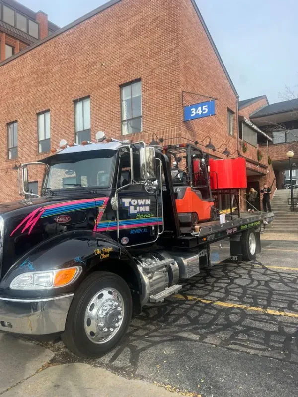 Town Line Towing & Recovery - photo 4