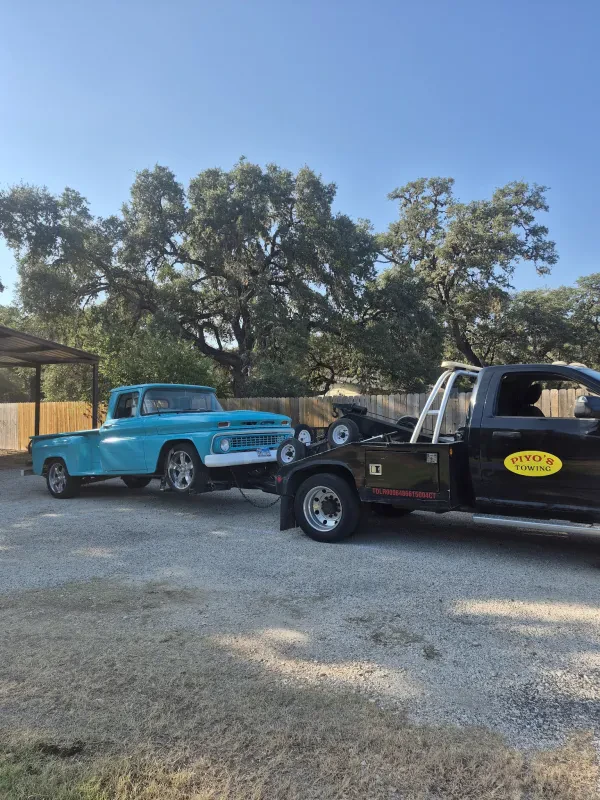 Piyos Towing INC. - photo 2