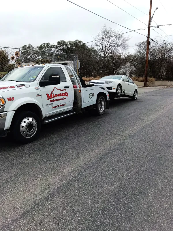 Mission Wrecker Service – Car Towing & Heavy Duty Recovery - photo 2
