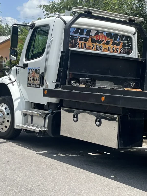 Alamo City Towing llc - photo 3