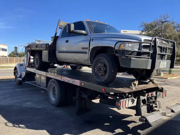 Pharaohs Towing & Roadside Assistance - photo 4