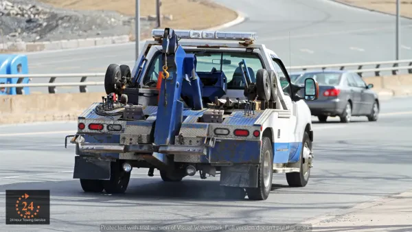 24 Hour Towing Service - photo 4
