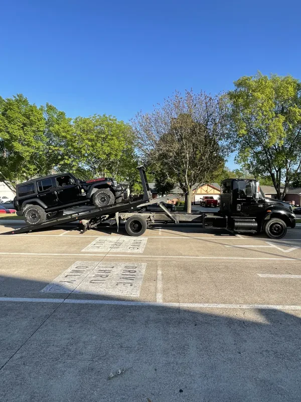 OVERLAND TOWING LLC - photo 2