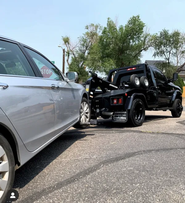 OVERLAND TOWING LLC - photo 4