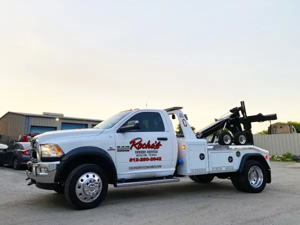 Rocha's Towing Service - photo 3