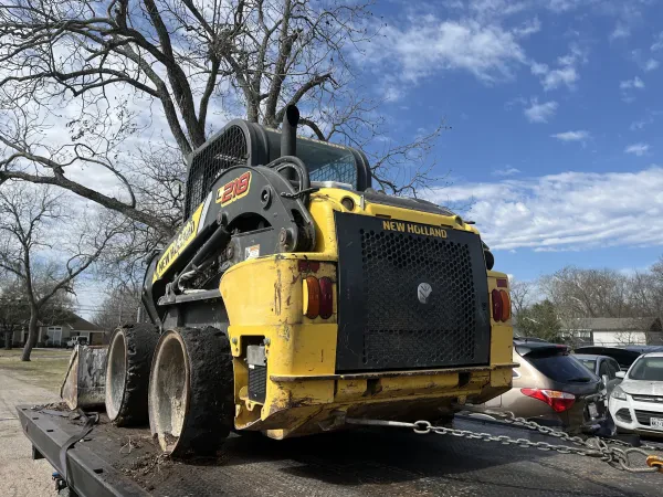 The Wrecker / La Grúa Towing Services - photo 3