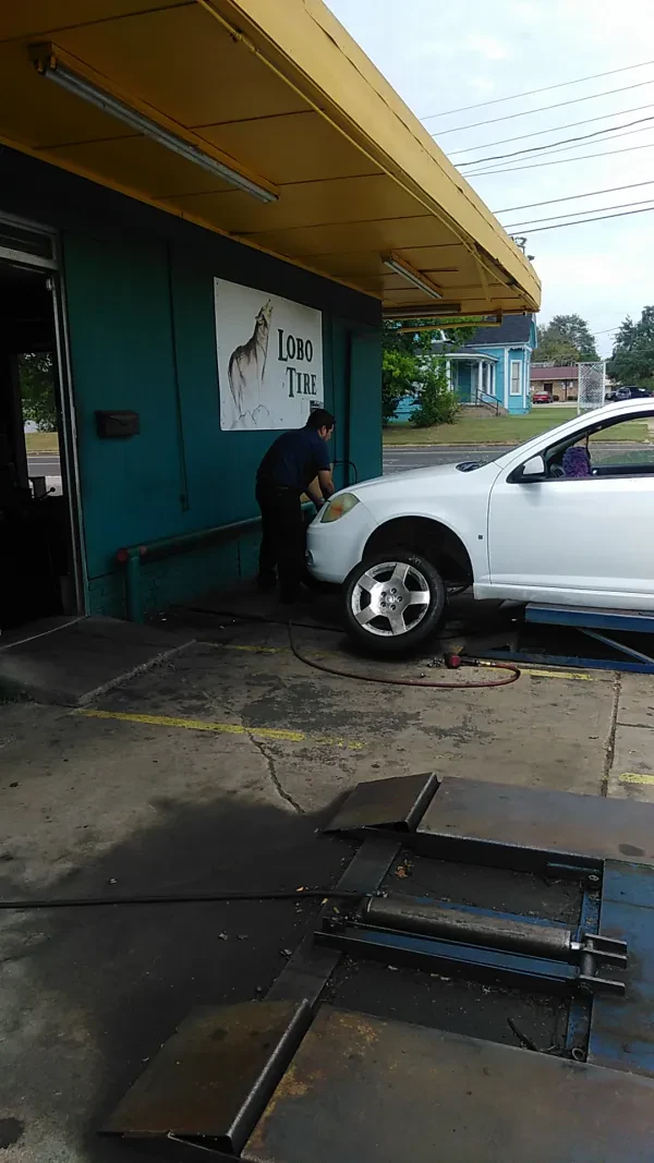 Lobo Tire and Auto Repair - photo 3