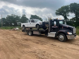 Day and Night Wrecker Service