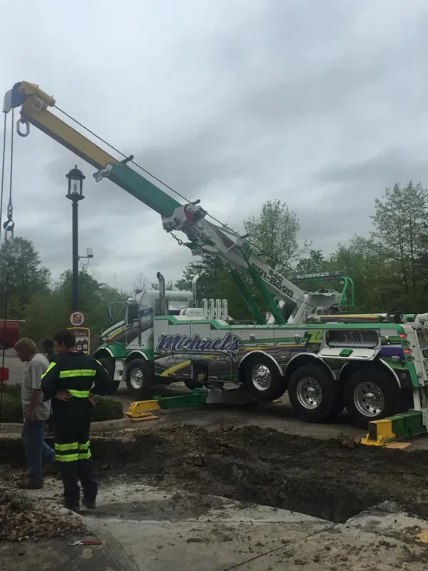 Michael's Towing & Recovery - photo 3