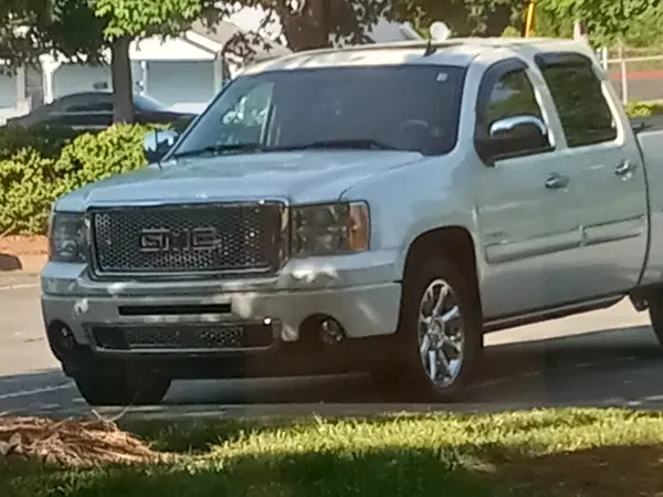 Ray's Body Shop and Wrecker Service - photo 4