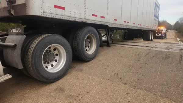 Recovery Services 24 Hour Mobile Truck, Trailer and Tire Repair - photo 3
