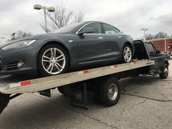 Pacheco Towing LLC - photo 2