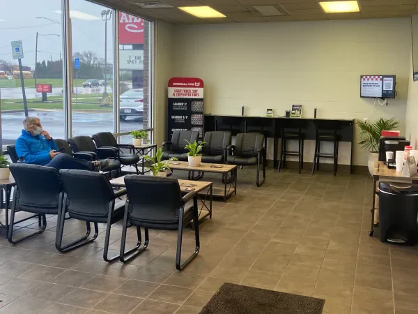 Van's Auto Service & Tire Pros Parma - photo 4