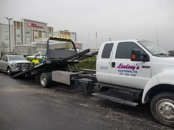 Lindsey's Automotive LLC - photo 3