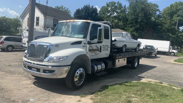 Smith's Towing Service - photo 3