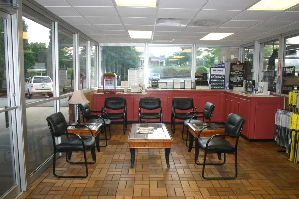 Roswell Auto Center - photo 2