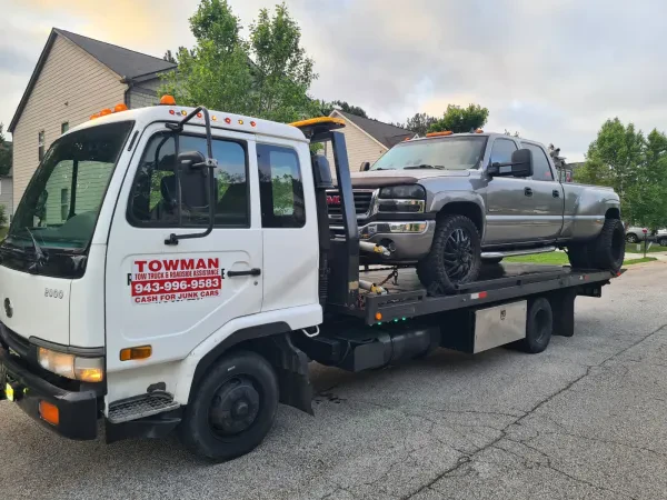 Tow Man Tow Truck & Roadside Assistance - photo 4
