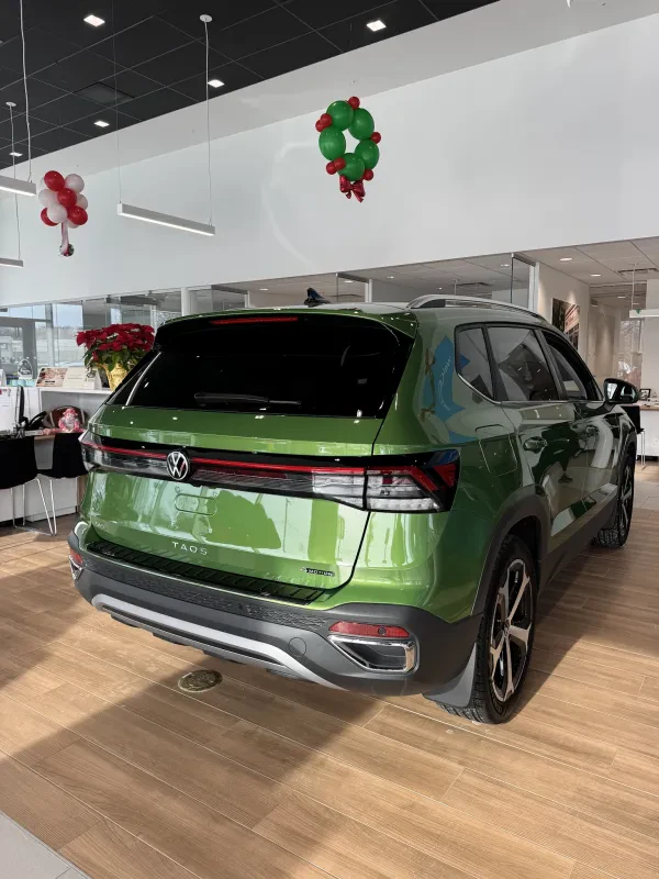 Northtown Volkswagen - photo 4