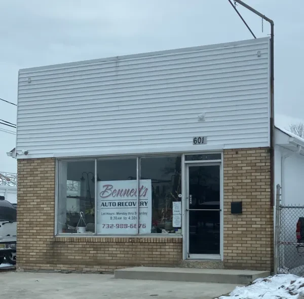 Bennett's Auto Recovery - photo 2