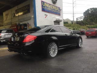 Universal Auto Body & Glass