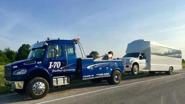 I-70 Towing & Recovery - photo 3