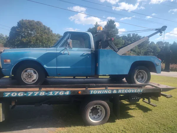 Hulsey Wrecker service - photo 3