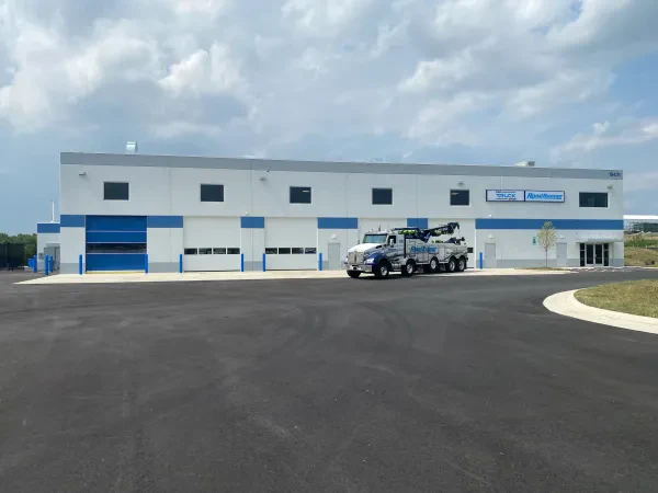Road Runner Heavy Duty Towing & Semi Truck Towing - photo 2
