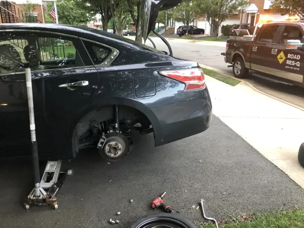 Road Res-Q Auto Repair and Roadside Assistance - photo 3