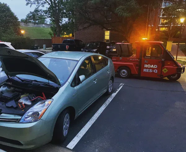 Road Res-Q Auto Repair and Roadside Assistance - photo 4