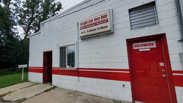 Straight Line Auto Body LLC - photo 3