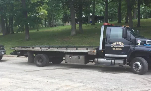 TJ'z Towing, LLC - photo 3