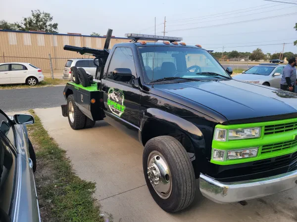 XPERT TOWING SERVICES - photo 2