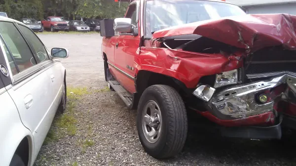 Johnny’s Auto & Heavy Duty Semi Truck Towing - photo 4