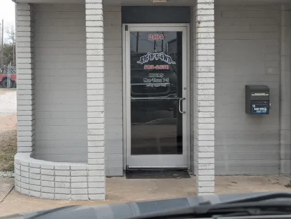 Big D's 4WD Center - photo 2