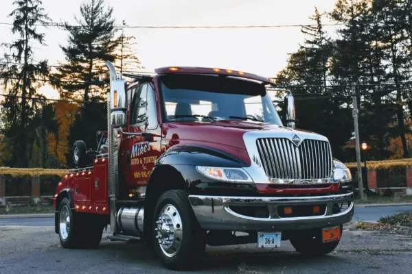 Mike's Auto and Towing - photo 2