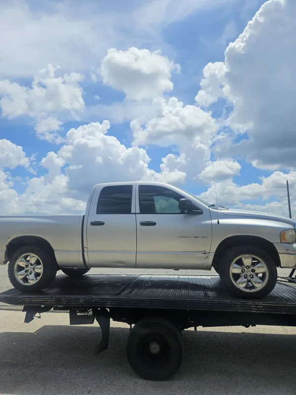 The Right Hook Towing and Roadside - photo 3