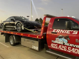 Ernie's Towing Service LLC