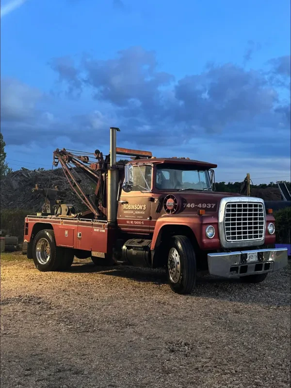 Robinson's Towing, Recovery & Semi Truck Heavy Wrecker - photo 4