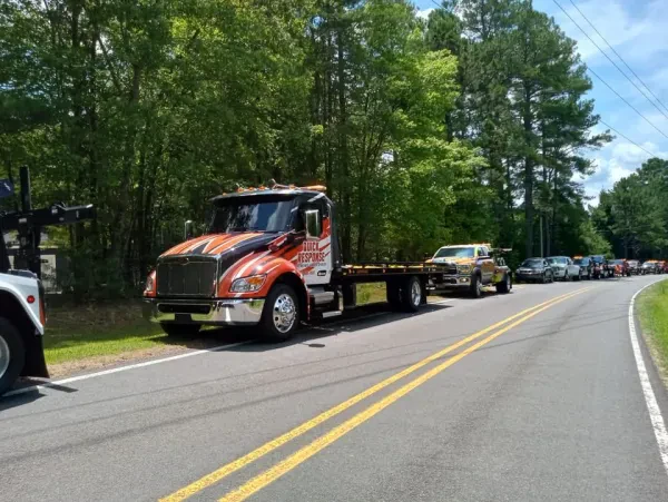Quick Response Towing & Recovery Inc - photo 4